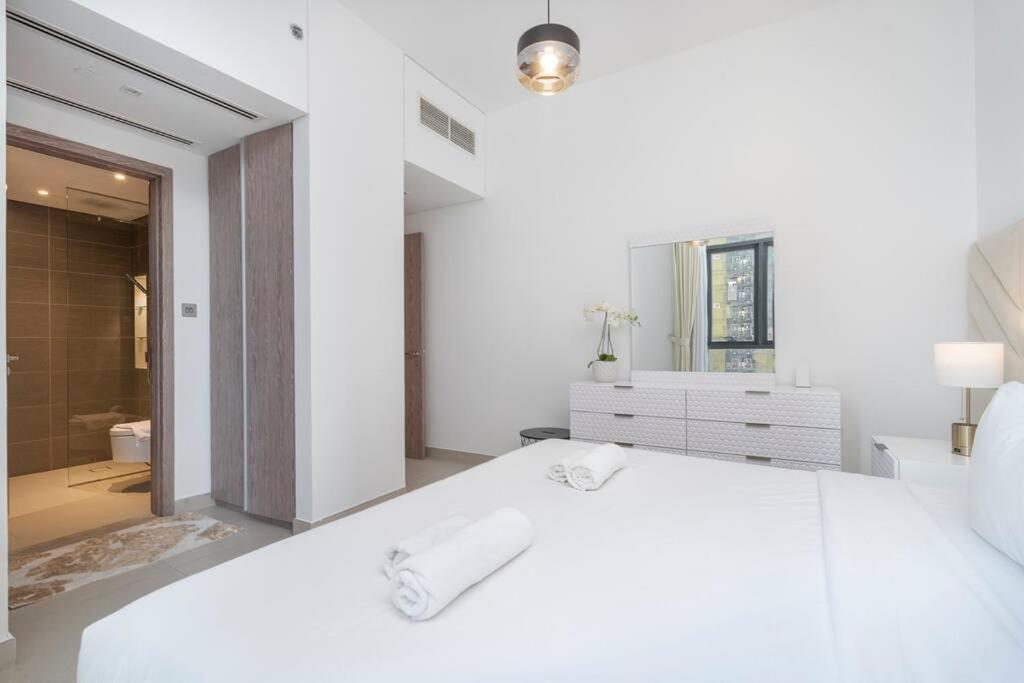 New Listing - Czechin - Jbr A Few Steps Away Apartment Dubai